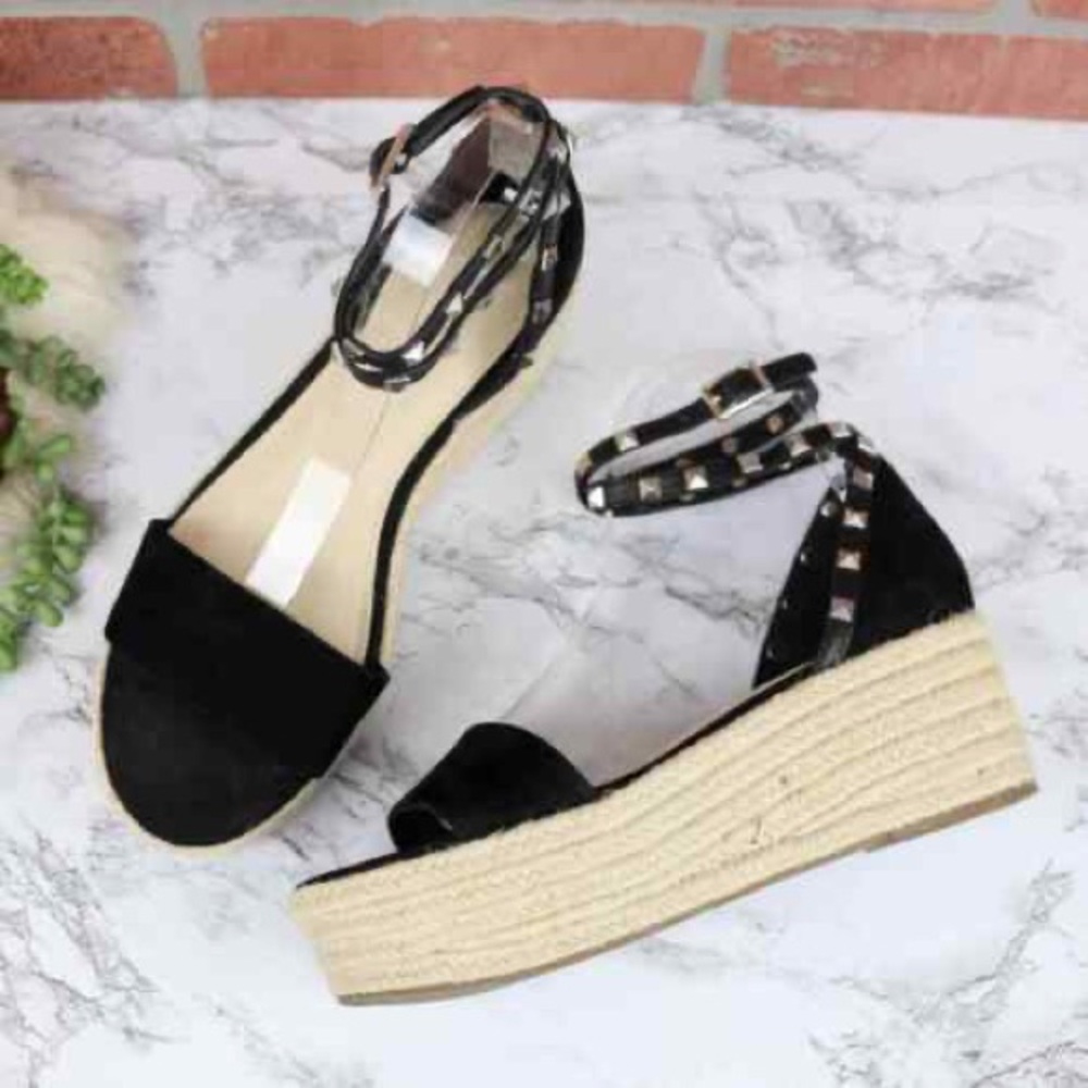 Marc Fisher Jazlyn Black Stud Platform Wedge 8.5 Leather Upper